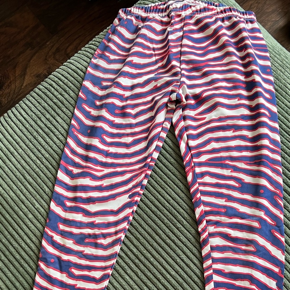 Stylish Buffalo Bills zubaz Striped Leggings